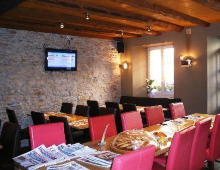 Chez Gilles Hotel Resto Bar Sa La Chaux De Fonds Ngoại thất bức ảnh